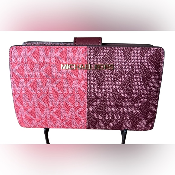 Michael Kors Leather Jet Set Wallet New With Tags - Picture 1 of 5